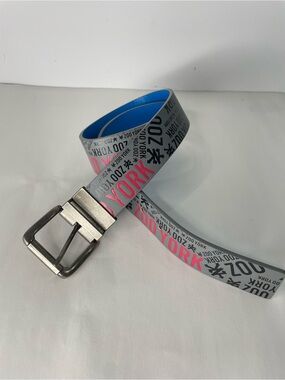 Zoo York Belt Small Gray Black Red Brushed Silver Buckle Logo Men’s